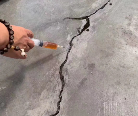 新乡混凝土裂缝修补技术详解​